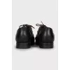 Leather brogues with shaped cutouts