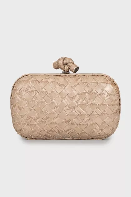 Knot leather clutch