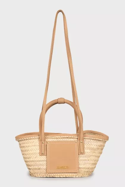 Beige raffia bag