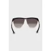 Sunglasses with metal temples