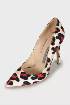 Textile animal print pumps