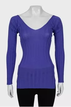 Fitted top with slits