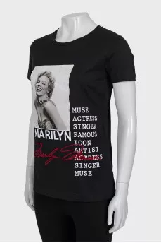 Straight black t-shirt