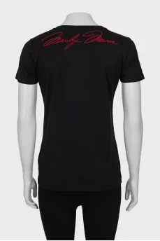 Straight black t-shirt
