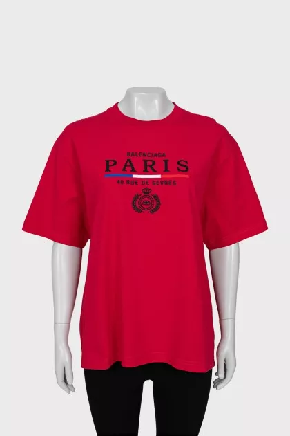 Red straight cut t-shirt