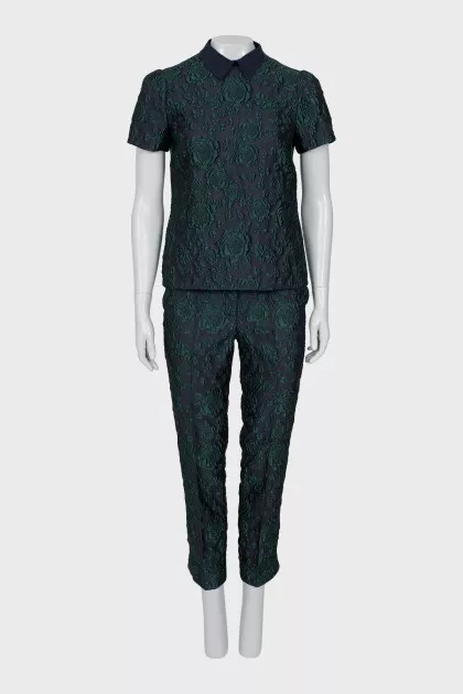 Blouse and trousers suit