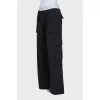 Mid-rise trousers with patch pockets