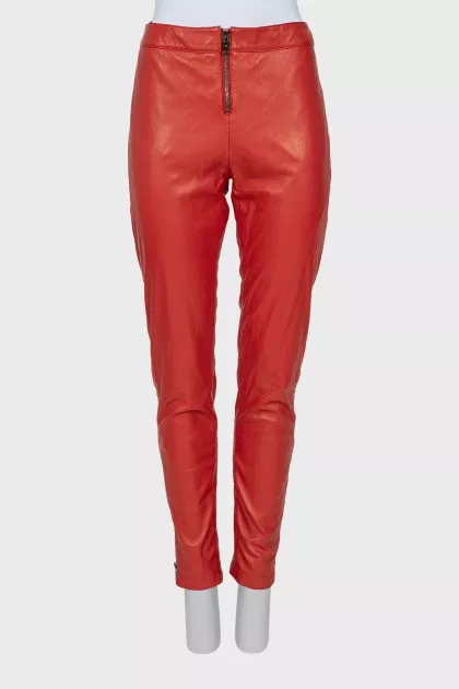 Trousers with zippers on the sides