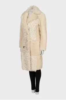 Fitted wool coat with buttons