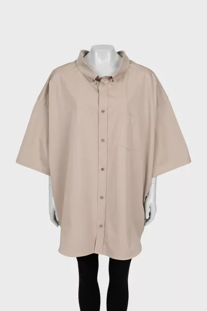 Oversized shirt with patch pocket