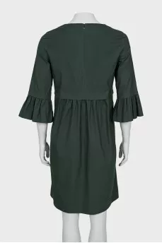 Green dress with short sleeves