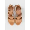 Leather sandals with a closed heel