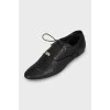 Leather shoes with almond toe