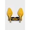 Open toe suede pumps