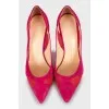 Suede pumps with mesh inserts
