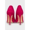 Suede pumps with mesh inserts