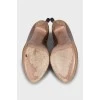 Beige leather high heel shoes