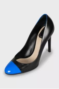 Шкіряні туфлі з синім акцентом