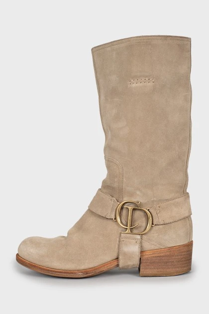 Suede boots with branded decor
