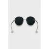Wayfarer sunglasses with silver temples