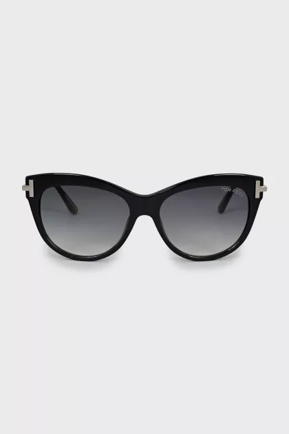 Sunglasses with silver elements