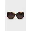 Brown sunglasses with decoration on the temples