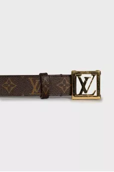 Belt with branded print