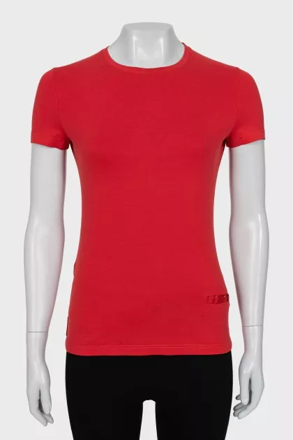 Red T-shirt with pocket