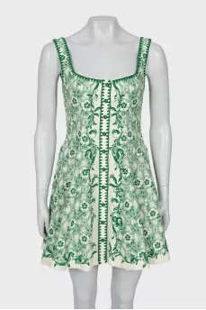 Fitted dress with buttons
