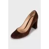 Round toe shoes