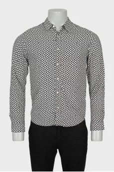 Men's shirt in black print with tag