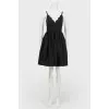 Steppid dress with an open back