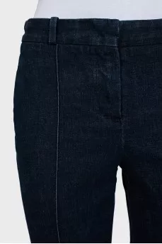 Skinny jeans with creases