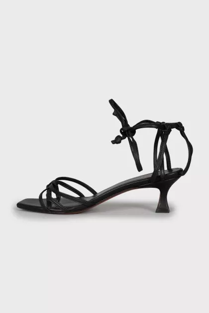 Leather sandals with narrow straps