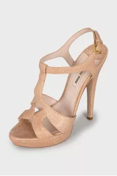 Leather sandals with heels