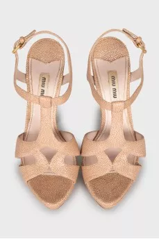 Leather sandals with heels