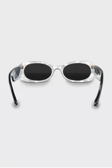Oval sunglasses with gold logo