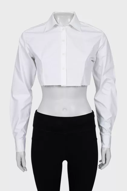 Cropped shirt with long sleeves