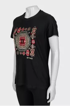 Black T-shirt with ornament
