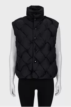 Vest made of voluminous weave