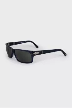 Sunglasses with blue frame