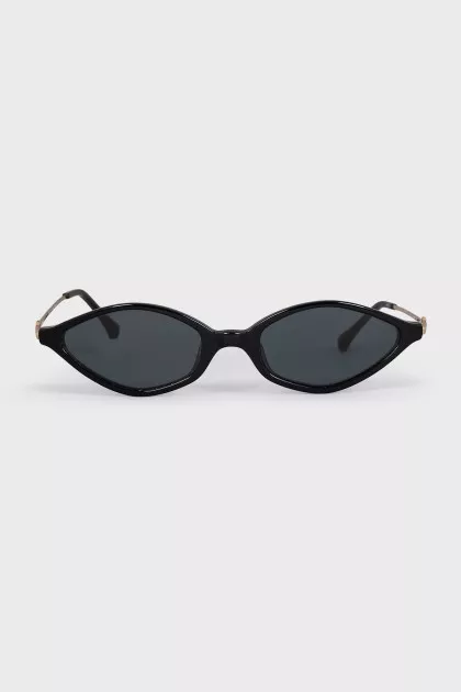 Sunglasses by Alessandra Rich x Linda Farrow