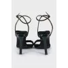 Leather sandals with beads