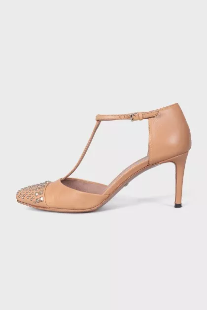 Beige shoes with metallic decor
