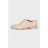 Beige shoes with almond toe