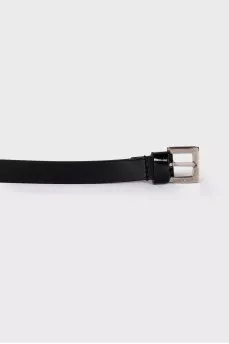 Narrow patent leather belt