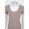 T-shirt with white collar