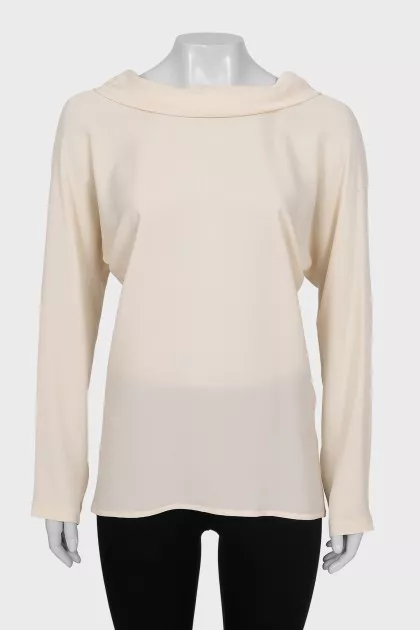 Silk blouse with long sleeves