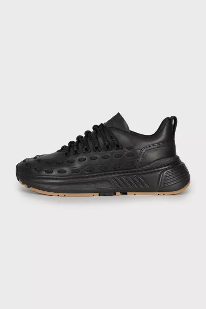 Men's sneakers decorated with lacing