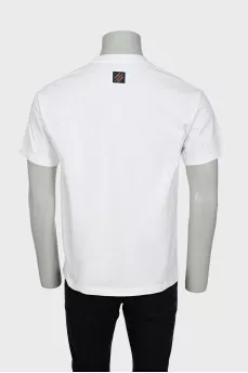 Men's white t-shirt decorated with rhinestones